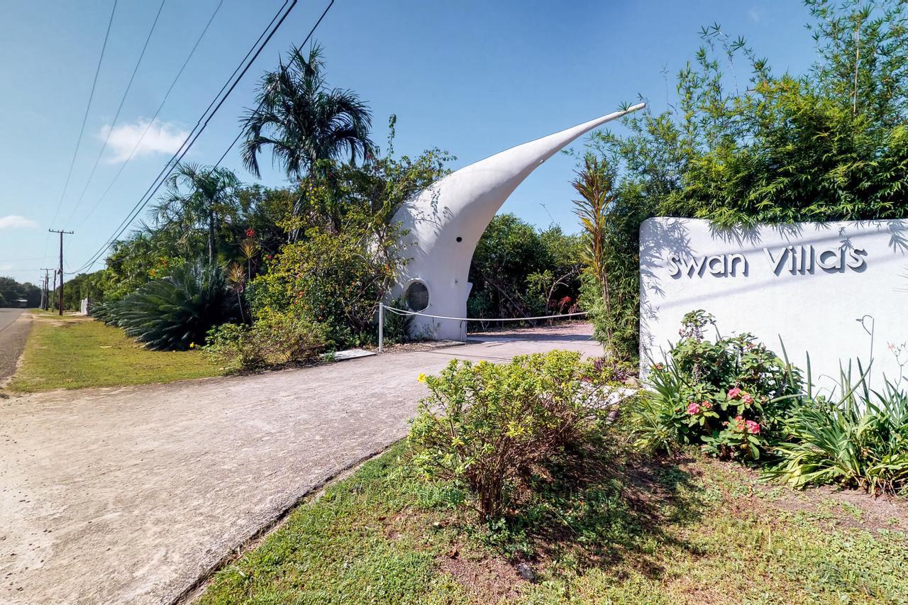 Swan Villas Maya Beach Exterior photo